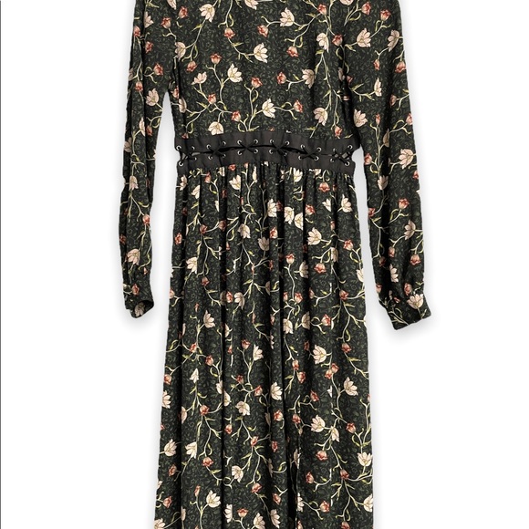 CLEAR OUT SALE!  Topshop Floral Dress size 4! - Picture 6 of 6